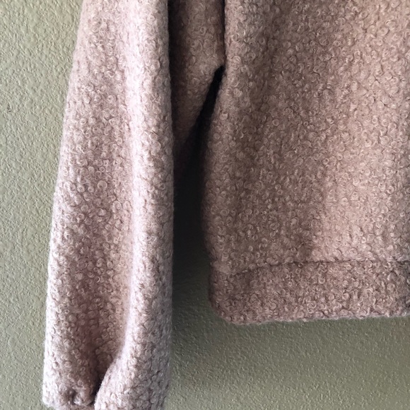 Teddy plush pullover in blush pink - Picture 7 of 8